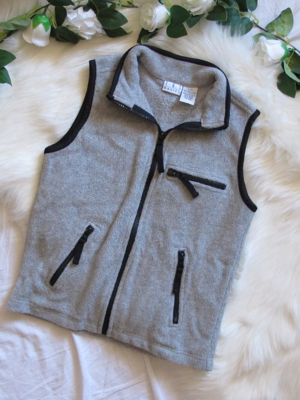 3/$15 TKS Basics | Light Gray Fleece Zipper Vest with Pockets